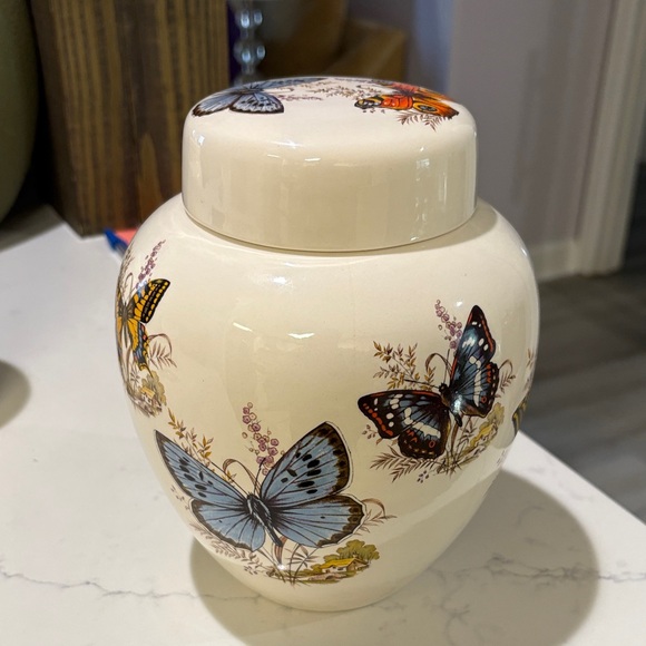 Other - Butterfly Ceramic Jar